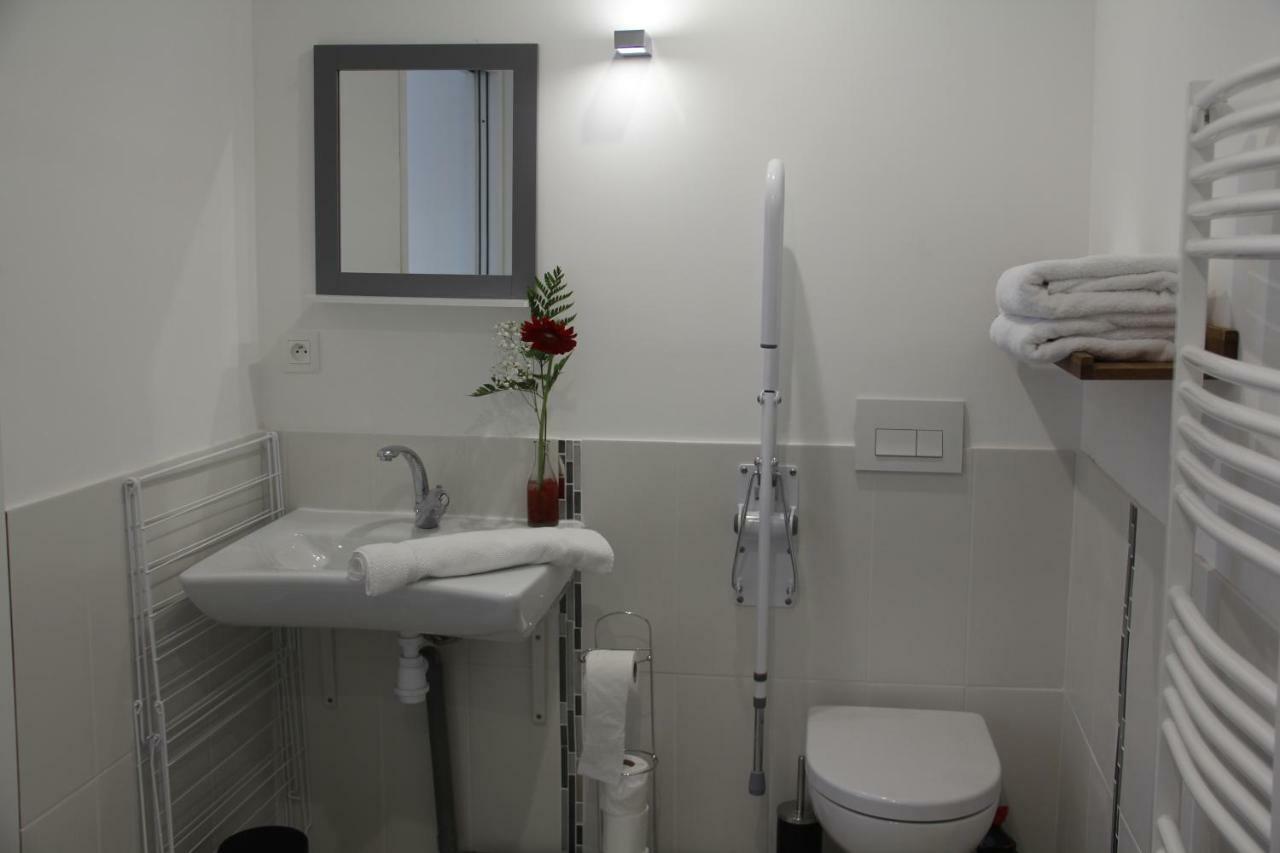 Le Clos Du Square - Climatise Rochefort  Exterior foto